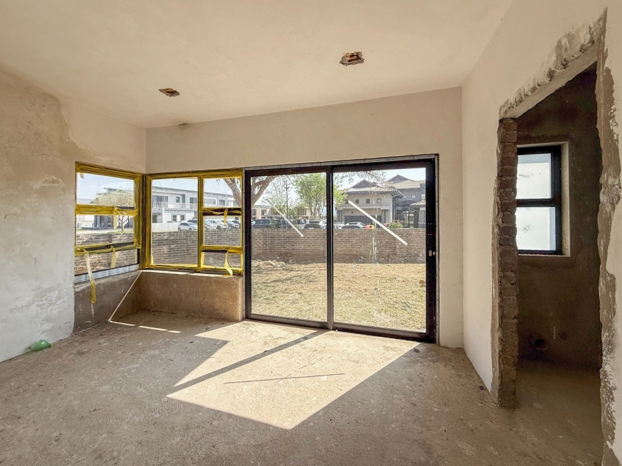 4 Bedroom Property for Sale in The Islands Estates North West